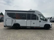 Fahrzeugbild Bürstner Signature SFT 7.1 *4,25t, AHK, Markise* #3