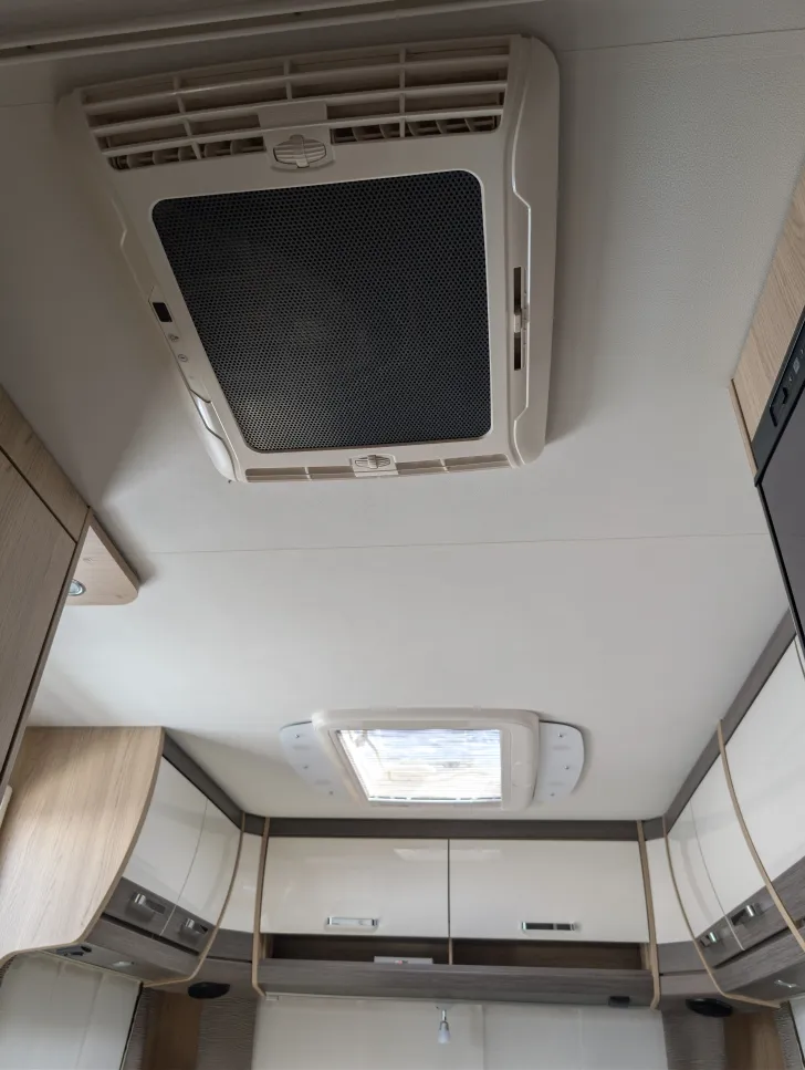 Fahrzeugbild Bürstner Averso 490 TS Gut gepflegt #8