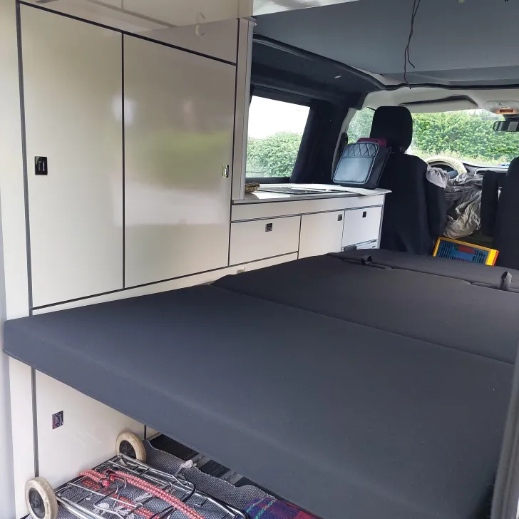 Fahrzeugbild ALMO Campervans Firenze Sehr gepflegt mit Fahrradträg #3