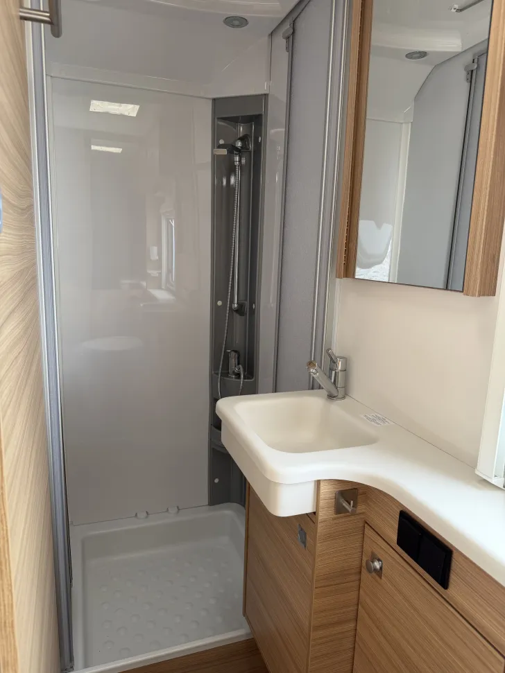 Fahrzeugbild Dethleffs Camper 560 FMK Gut gepflegt #7