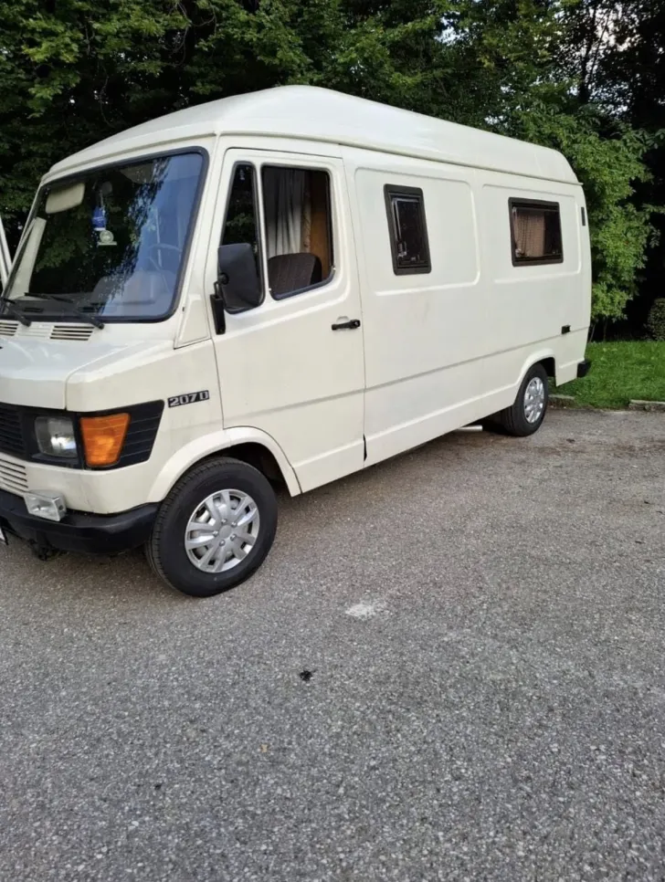 Fahrzeugbild Mercedes-Benz Sonstige 207 D #1