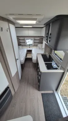 Fahrzeugbild Hobby OnTour 460 DL MJ26*Autark*Bugfenst.*Ambiente #20