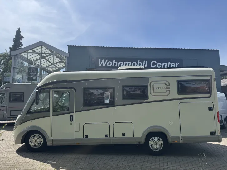 Fahrzeugbild Carthago chic c-line 4.2 Hubstütz-Luftfahrw-Standklima #2