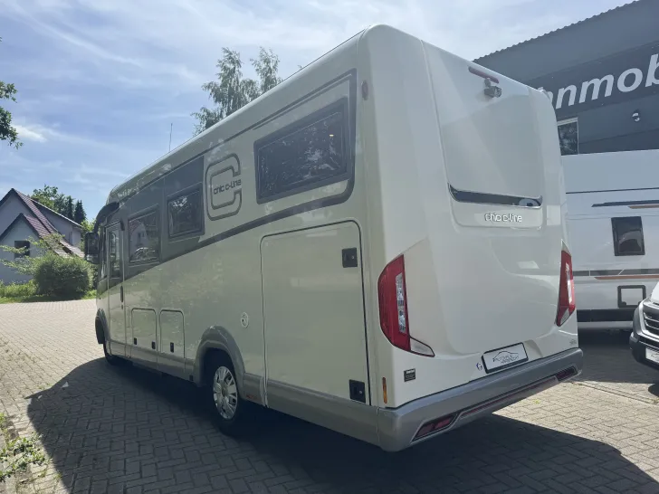 Fahrzeugbild Carthago chic c-line 4.2 Hubstütz-Luftfahrw-Standklima #3