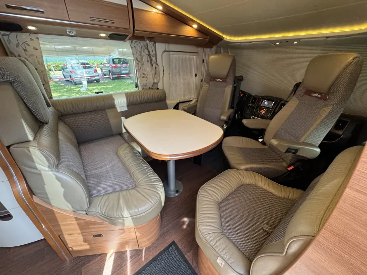 Fahrzeugbild Carthago chic c-line 4.2 Hubstütz-Luftfahrw-Standklima #21