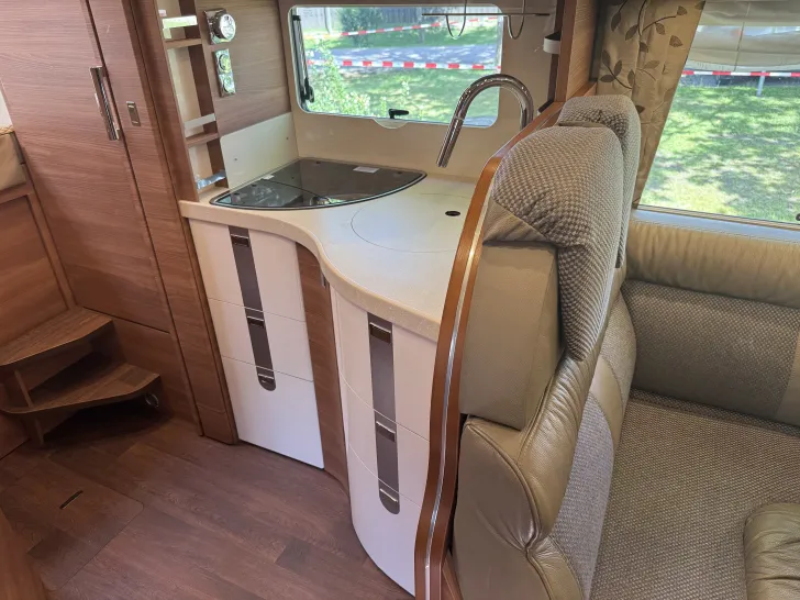 Fahrzeugbild Carthago chic c-line 4.2 Hubstütz-Luftfahrw-Standklima #23