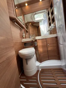Fahrzeugbild Carthago chic c-line 4.2 Hubstütz-Luftfahrw-Standklima #39