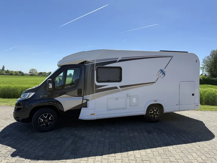 Fahrzeugbild Knaus L!VE TI 650 MEG Solar, Isofix für 2 Kinder, F #3