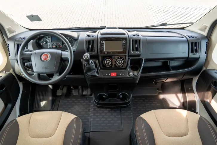 Fahrzeugbild Forster A 699 VB *7Personen*Navi*Markise*Ventilator*TV* #8