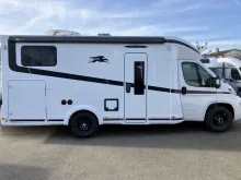 Fahrzeugbild Laika Kosmo L 319 #1
