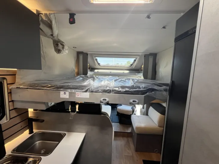 Fahrzeugbild Crosscamp EXPDN 7.4 E Peugeot #13