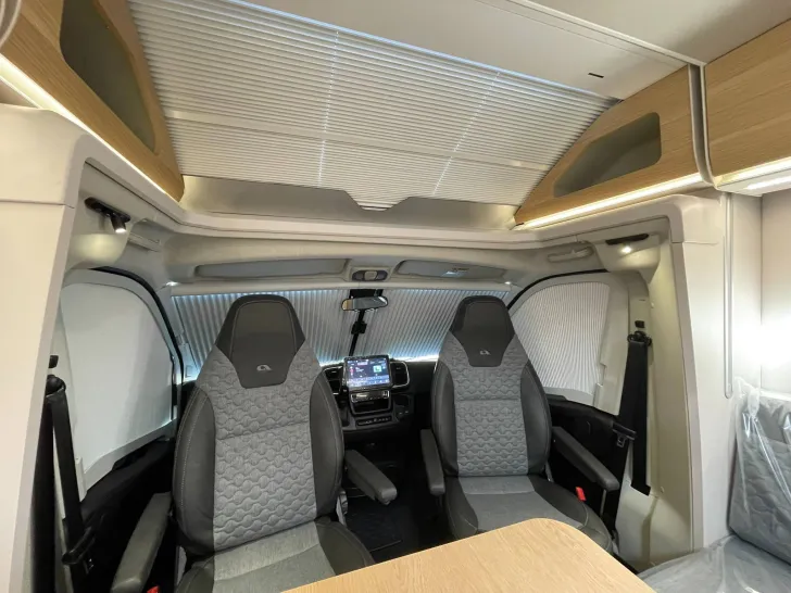 Fahrzeugbild Adria Matrix 60Y Jubilee 670 SL MJ 2026 #16