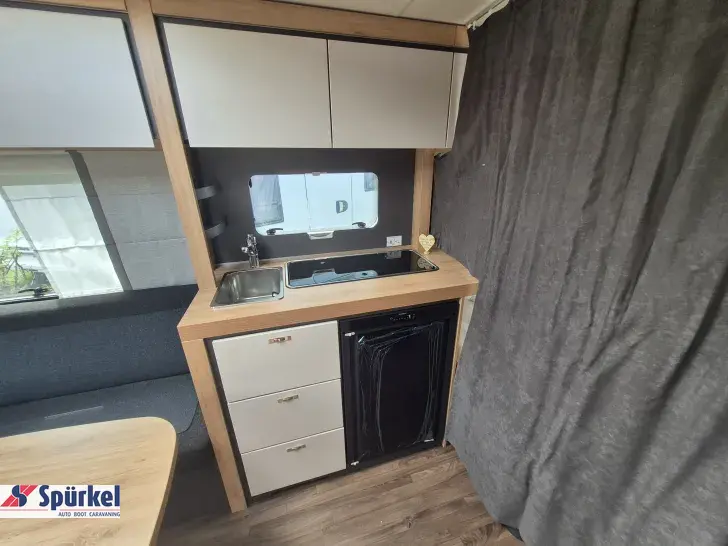 Fahrzeugbild Knaus Sport 450 FU *1800kg*Duschausbau* #11