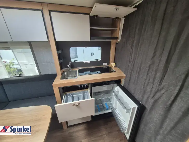 Fahrzeugbild Knaus Sport 450 FU *1800kg*Duschausbau* #12