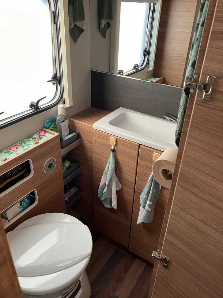 Fahrzeugbild Weinsberg CaraOne 550 QDK Sofort verfügbar, Scheckheft #4