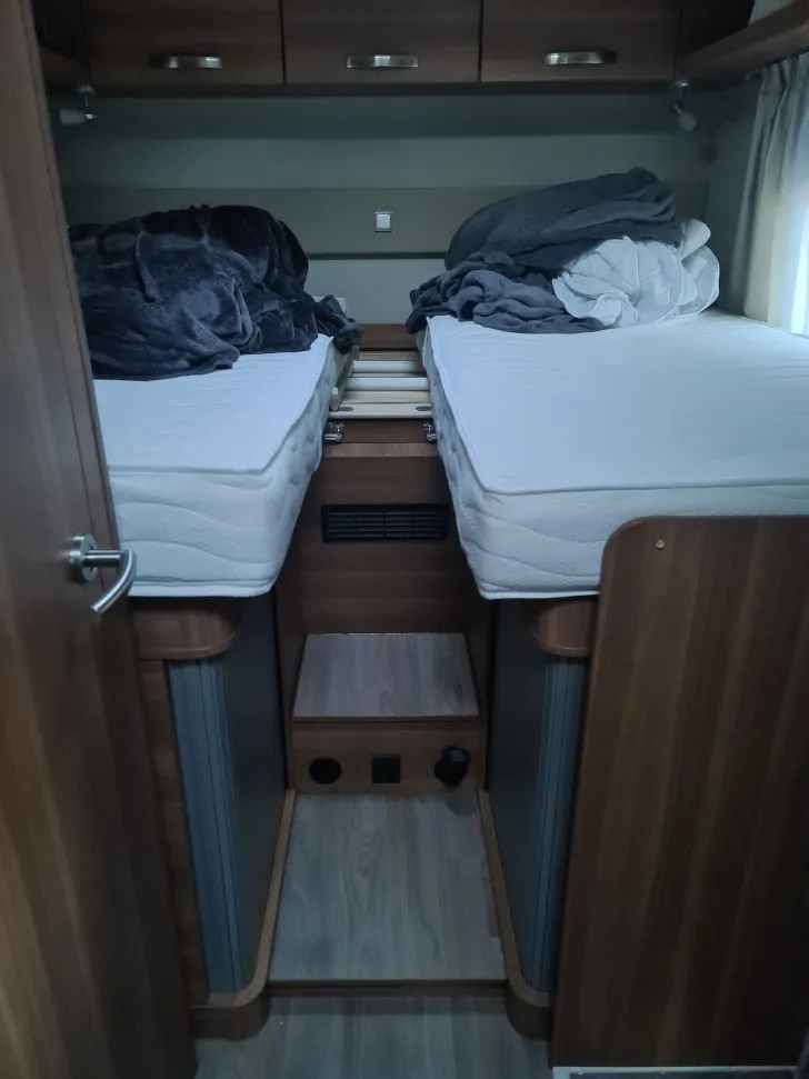 Fahrzeugbild Weinsberg CaraSuite 700 ME Gut gepflegt #6