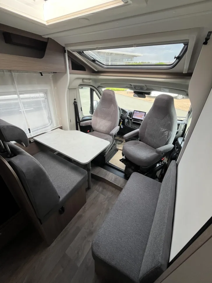 Fahrzeugbild Carado V 347 #8