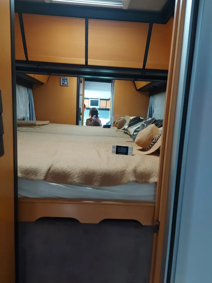 Fahrzeugbild Niesmann + Bischoff ClouLINER 700 B gepflegt #3
