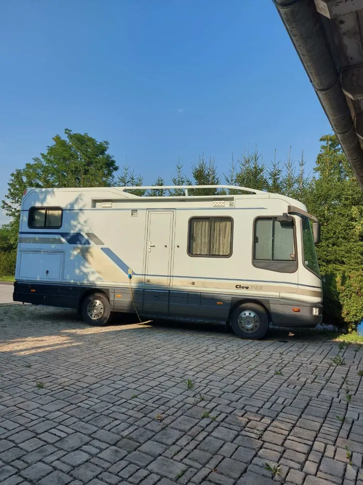 Fahrzeugbild Niesmann + Bischoff ClouLINER 700 B gepflegt #1