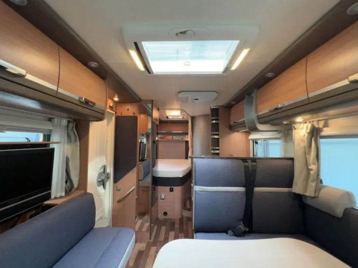 Fahrzeugbild Knaus SKY TI 650 MF/Festbett/2x Klima/AHK/Markise #9