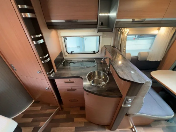 Fahrzeugbild Knaus SKY TI 650 MF/Festbett/2x Klima/AHK/Markise #11