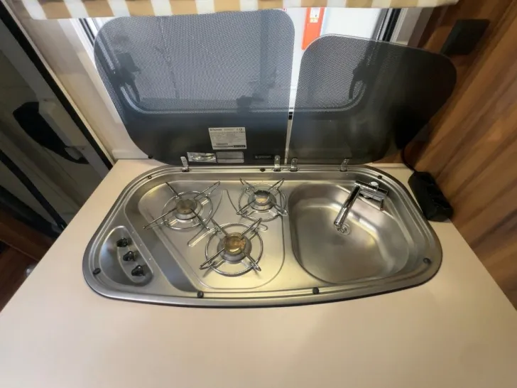 Fahrzeugbild Weinsberg TI 650 MG / Festbett / Garage /  Klima / AHK #12