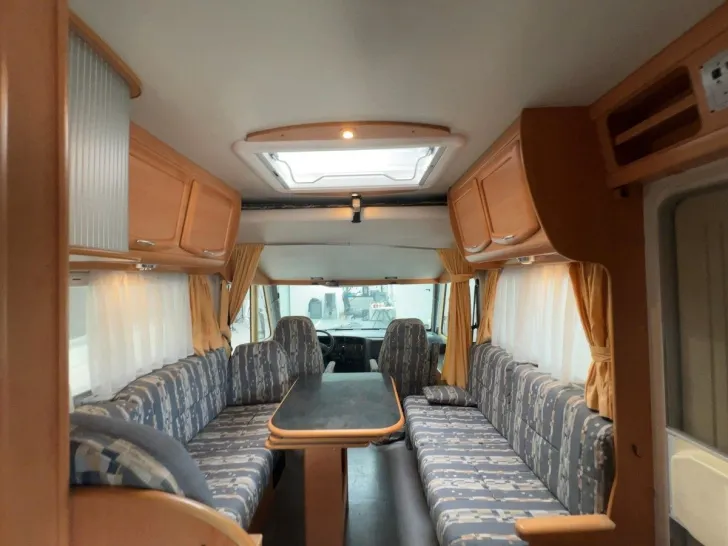 Fahrzeugbild Frankia Compact Class I 600 / Hubbett / PREISGARANTIE #8