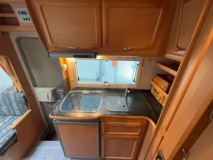 Fahrzeugbild Frankia Compact Class I 600 / Hubbett / PREISGARANTIE #11