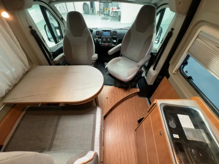 Fahrzeugbild Pössl Roadcruiser/Einzelbetten/AHK/Markise/Trittstufe #10