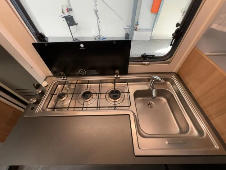 Fahrzeugbild Sun Living S 65 SL Autom./Einzelbetten/Heckgarage/Markise #13