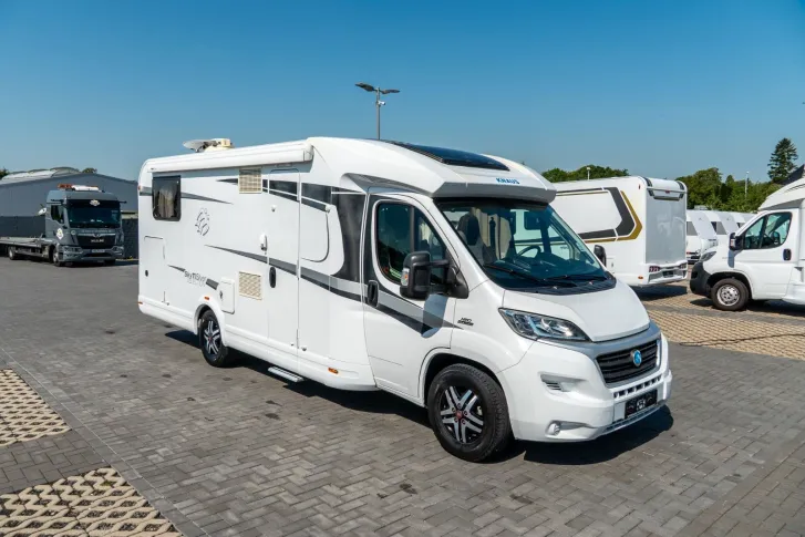 Fahrzeugbild Knaus SKY TI 700 MEG Automatik*2xSolar*SAT*2xTV*177PS* #1