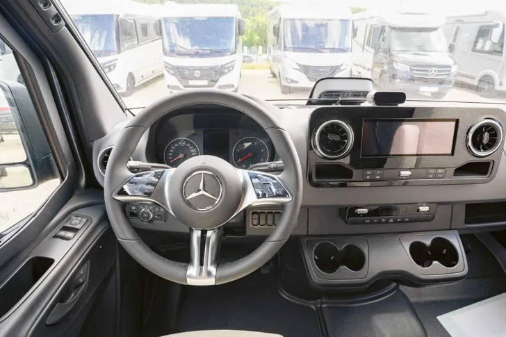 Fahrzeugbild Hymer Grand Canyon S Xperience 600 VORTEIL: 9615 EURO #9