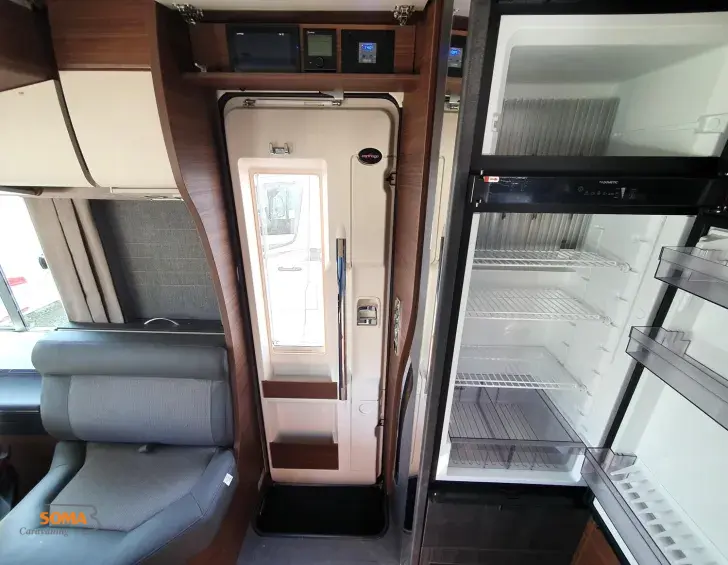 Fahrzeugbild Carthago chic c-line I 4.9 LE L Mercedes - Listenpreis 177.055,00 ! #18