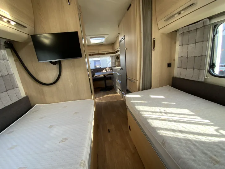 Fahrzeugbild Hymer Eriba Nova GL 530 Mover, Solar, aut. Sat, TV #15
