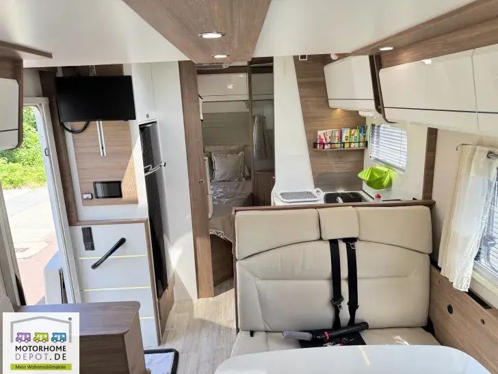 Fahrzeugbild Pilote Pacific P726 Essentiell 5 Sitzplätze, Solar, 4,4 to #6