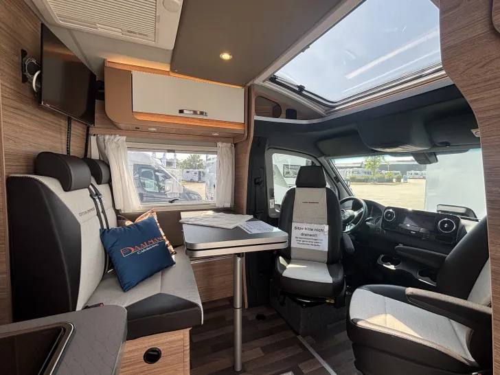 Fahrzeugbild Weinsberg CaraCompact 640 MEG EDITION [PEPPER] Voll-LED, MBUX Distronic, etc. #7