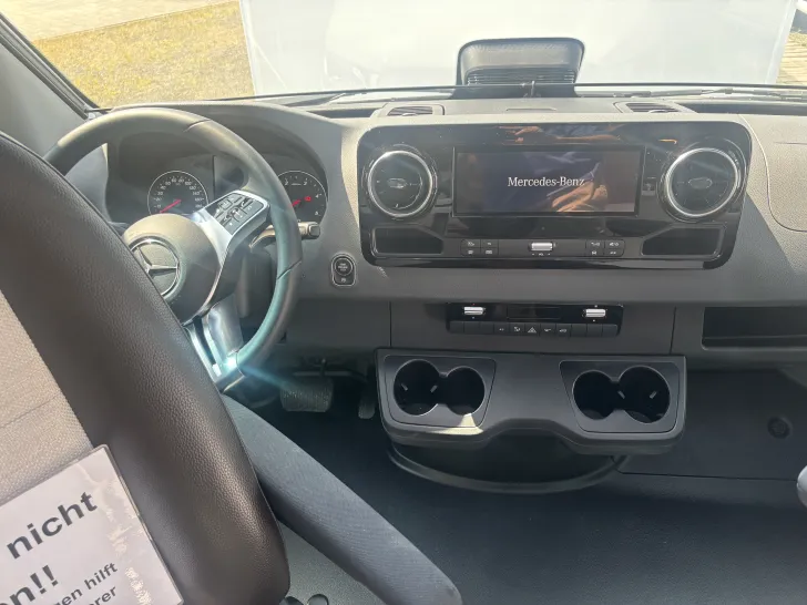 Fahrzeugbild Weinsberg CaraCompact 640 MEG EDITION [PEPPER] Voll-LED, MBUX Distronic, etc. #15