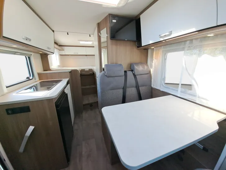 Fahrzeugbild Carado V 337 Pro+, Solar, LTE, TV-Paket #9