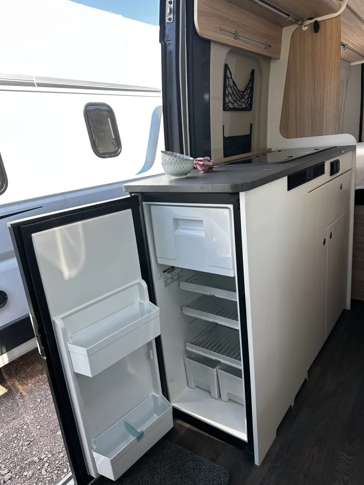 Fahrzeugbild Sunlight Camper Van Cliff 640 Solar + TV/SAT + Markise #18
