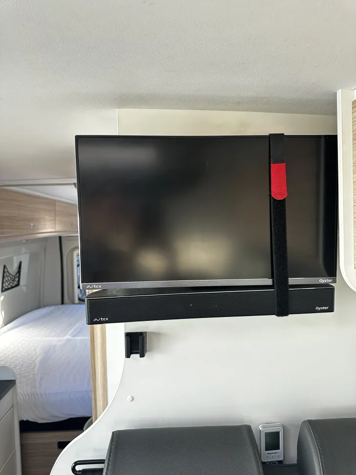 Fahrzeugbild Sunlight Camper Van Cliff 640 Solar + TV/SAT + Markise #13