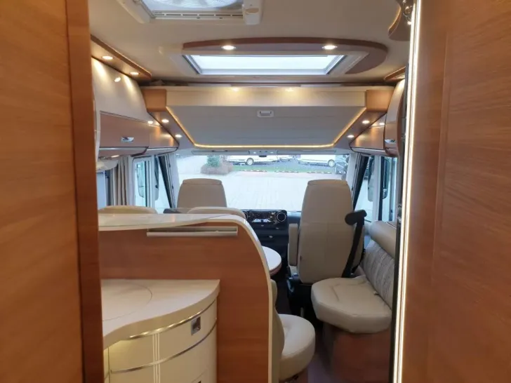 Fahrzeugbild Carthago chic c-line I 4.9 LE Mercedes! #23