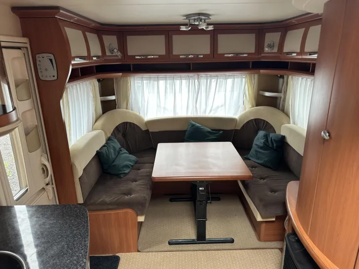 Fahrzeugbild Hobby Prestige 560 UL - Einzelbetten Mover/ SAT!! #4