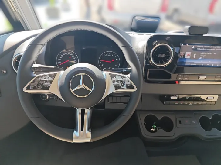 Fahrzeugbild Carthago C2-tourer I 141 KB LE Mercedes #8