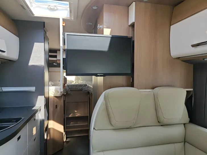 Fahrzeugbild Carthago C2-tourer I 141 KB LE Mercedes #20