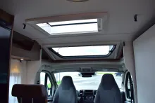Fahrzeugbild Carado VAN V347 pro + Hubbett, 4 Betten, Automatik #7