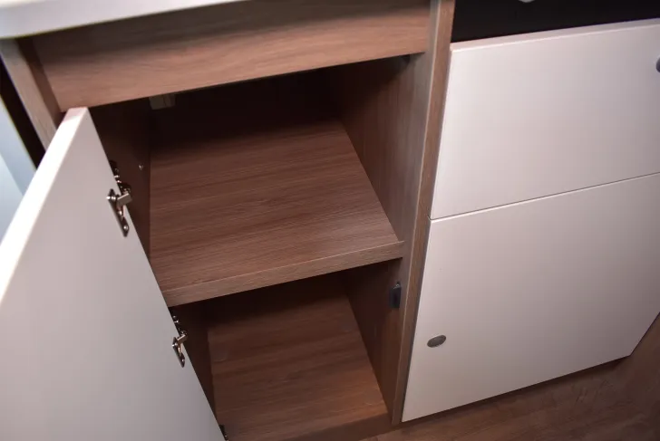 Fahrzeugbild Carado VAN V347 pro + Hubbett, 4 Betten, Automatik #29
