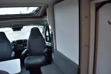 Fahrzeugbild Carado VAN V347 pro + Hubbett, 4 Betten, Automatik #31