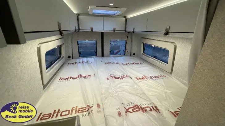Fahrzeugbild Hymer Camper Van Grand Canyon S 700 4x4 Allrad mit Schlafdach #14