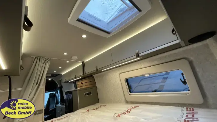 Fahrzeugbild Hymer Camper Van Grand Canyon S 700 4x4 Allrad mit Schlafdach #15