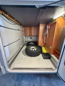 Fahrzeugbild Carthago c-tourer I 142 QB - Solar*TV*Festbett+Hubbett #17